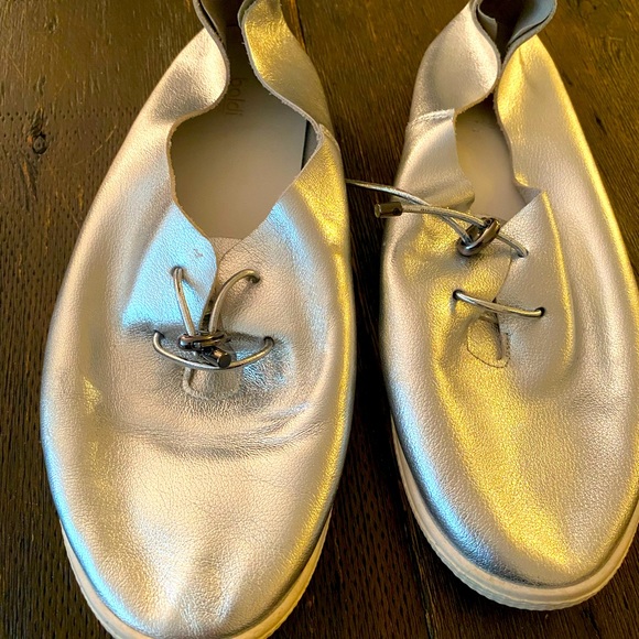 baldi brand silver flats with rubber bottom - Picture 1 of 4